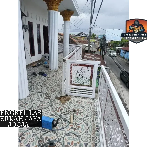 railing laser cuttig motif lantai 2