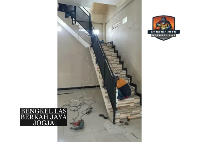 railing tangga besi lantai 2 jogja
