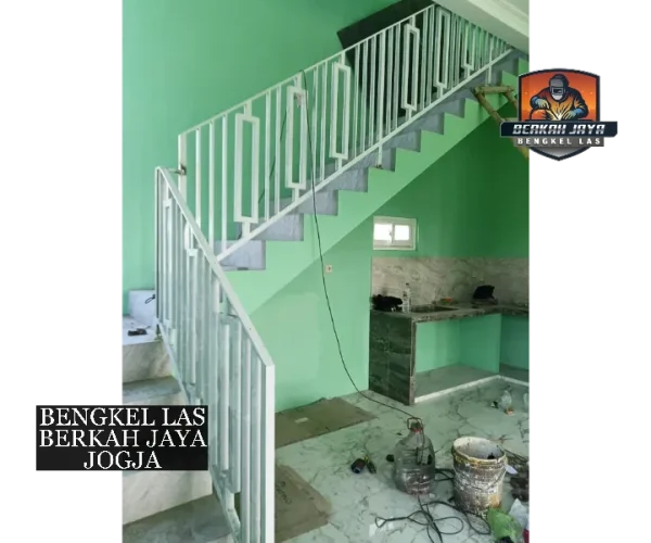railing tangga putih jogja minimalis